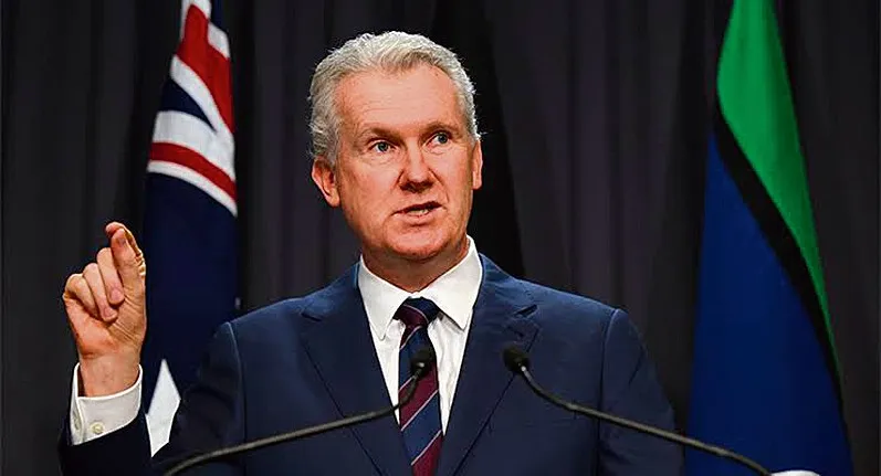 Decision to expel the accused who insulted Gutka Sahib from Australia