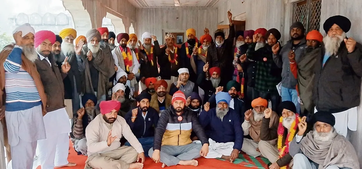 Opposition to private transfer of co-operative sugar mills