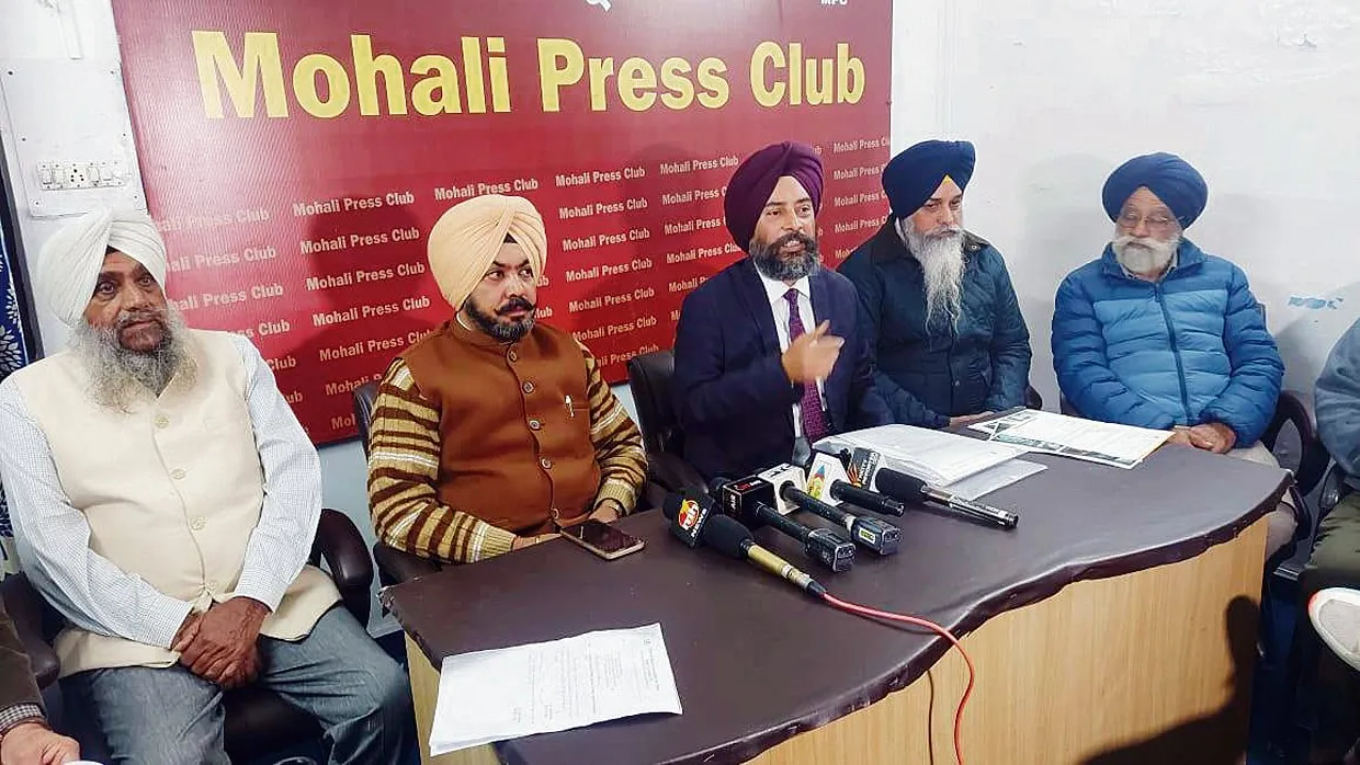 The issue of handcuffing in the office of Mohali Industry Association