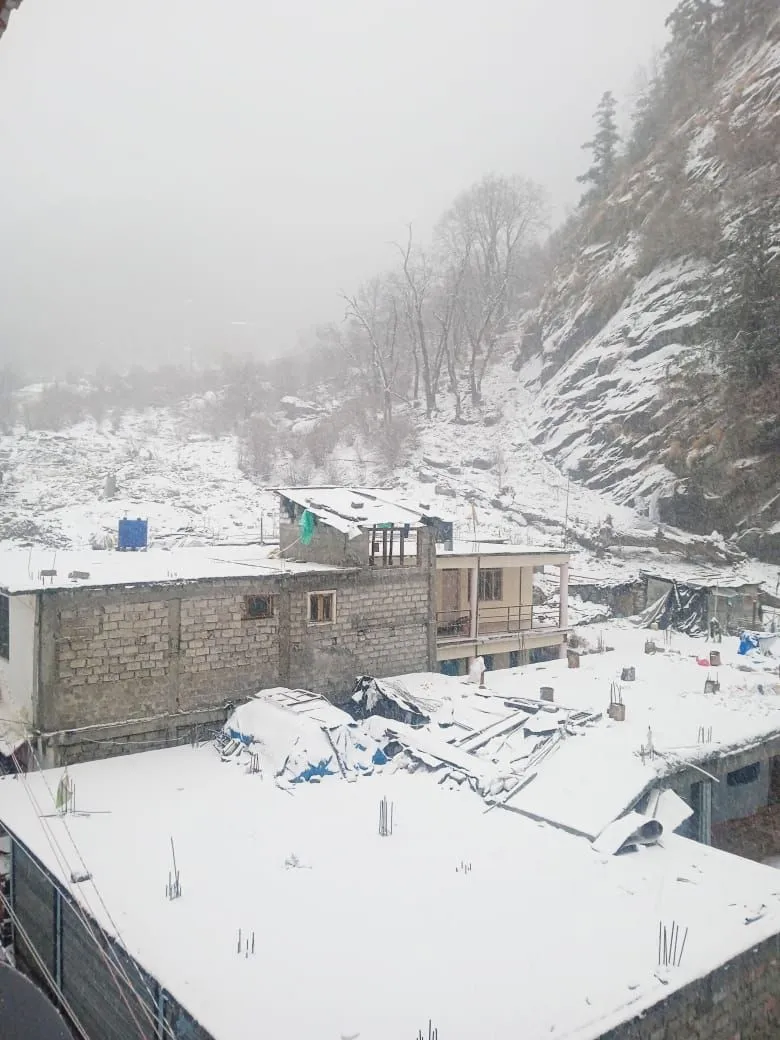 Snowfall: Gurdwara Sri Hemkunt Sahib covered with snow