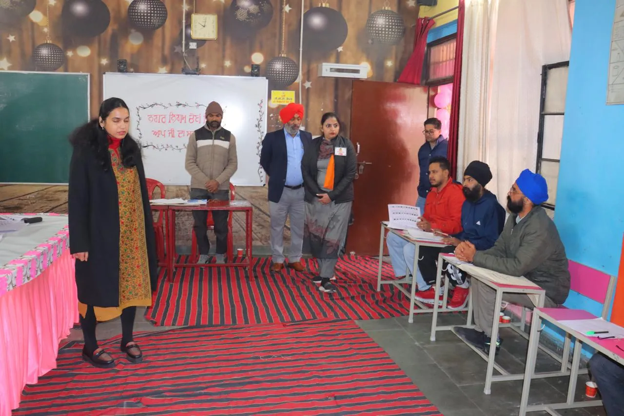 Voting has started for 85 wards and 5 municipal councils of the district in Amritsar