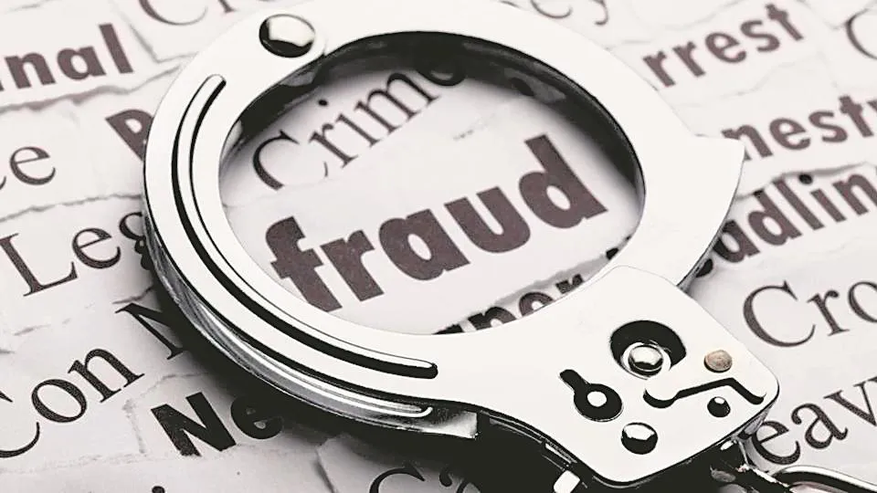 Fraud of five lakhs by pretending to send abroad