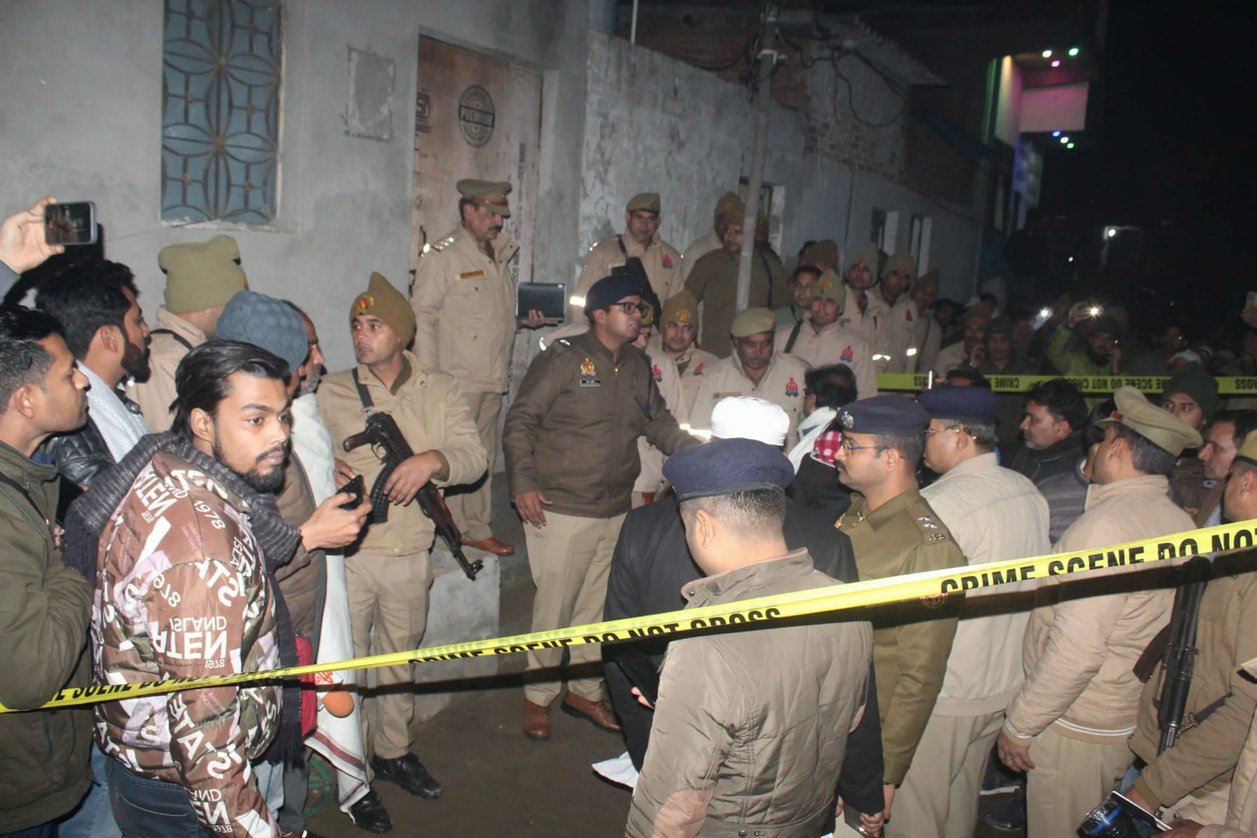 Meerut: UP: Dead bodies of five family members found in house