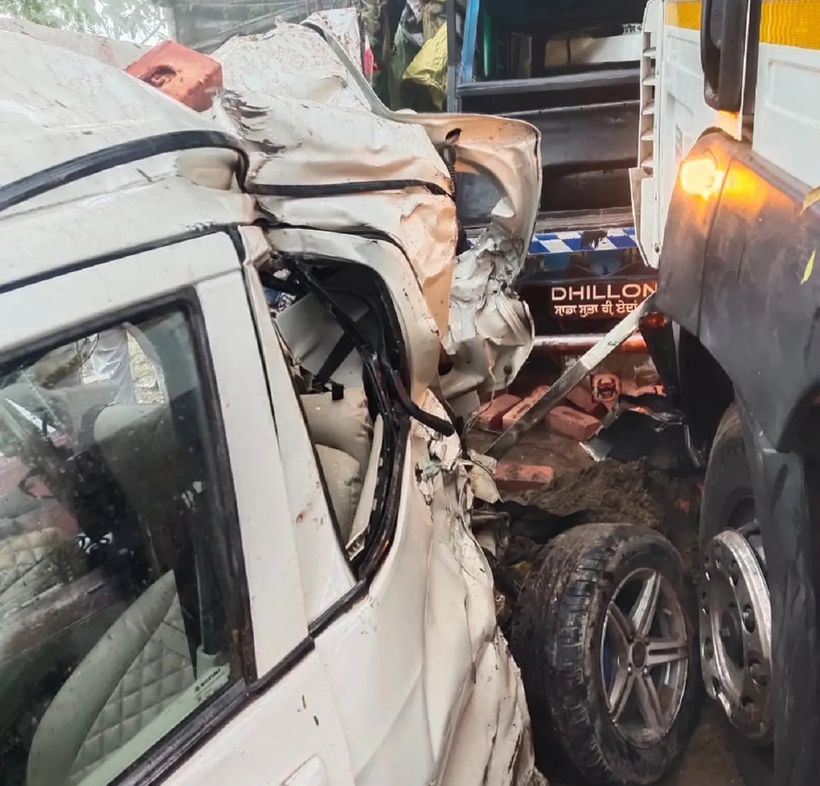 Punjab News: Terrible accident on Barnala-Ludhiana main road due to fog, young college lecturer dies