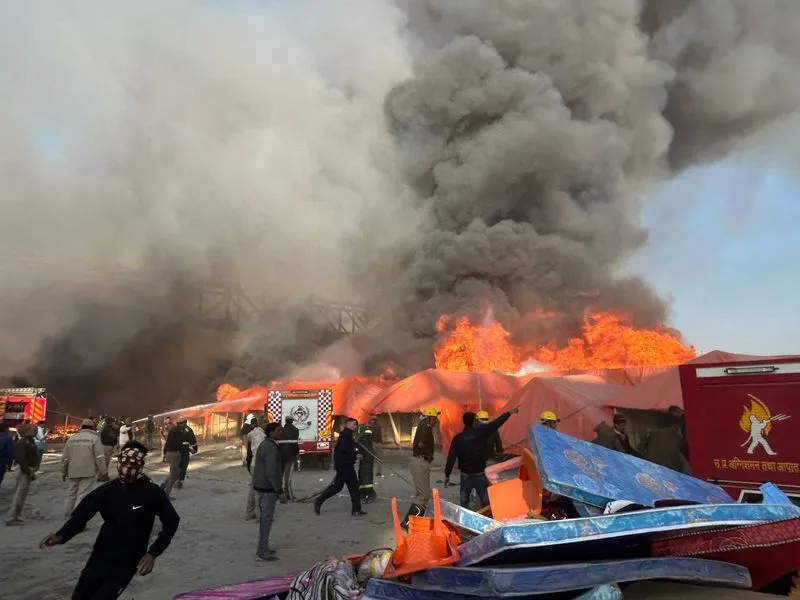 Fire at Maha Kumbh Maha Kumbh: There was a terrible fire in the tents due to the explosion in two cylinders