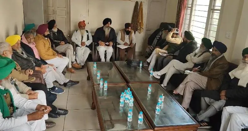 AK’s efforts: Joint Kisan Morcha and SKM (Garsiasi) and KMM meet in Patdar