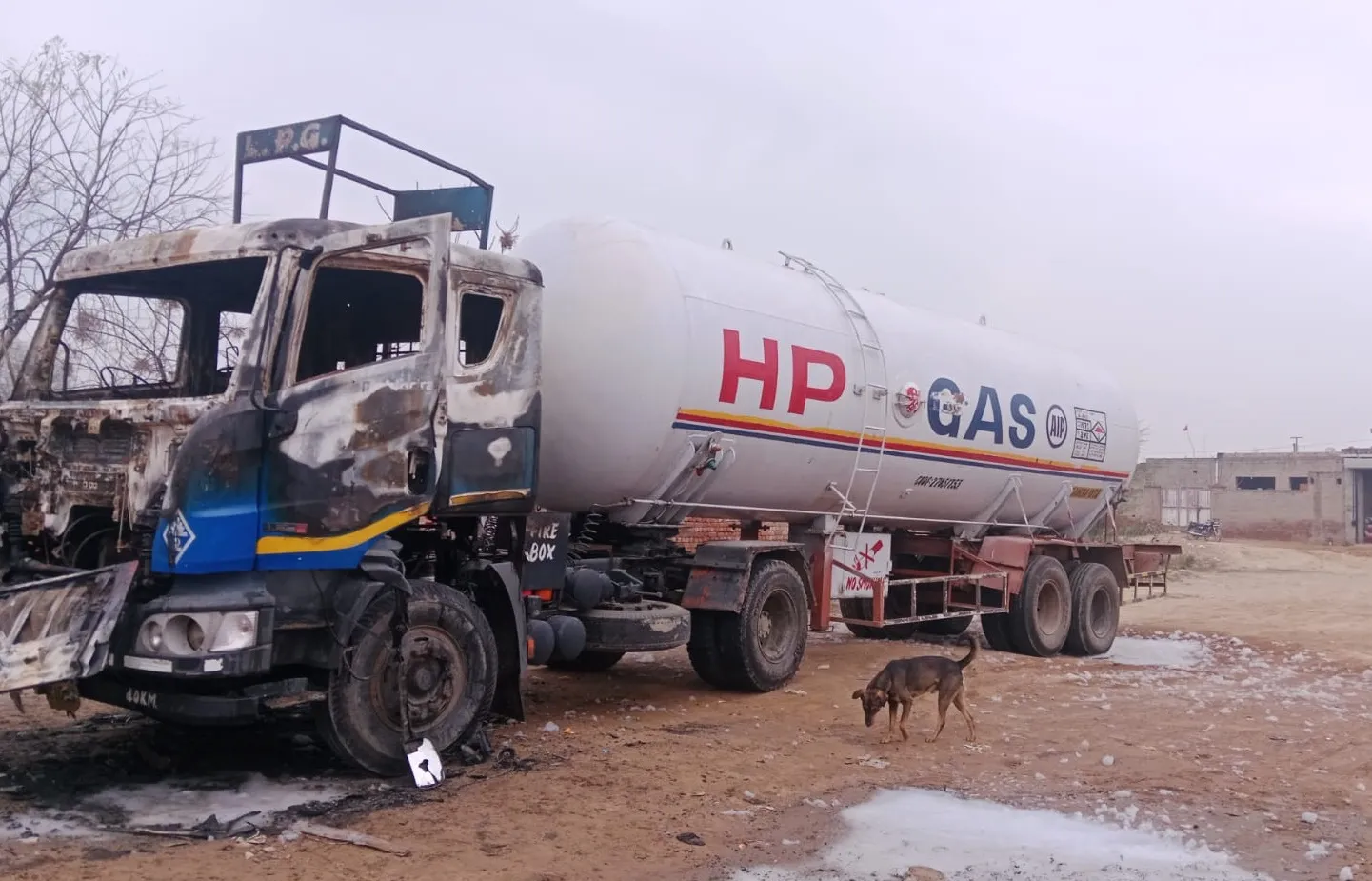 FIREJAB NEWS – FIRE ACCIDENT: The driver burmers burned in the cabin of gas Tanker