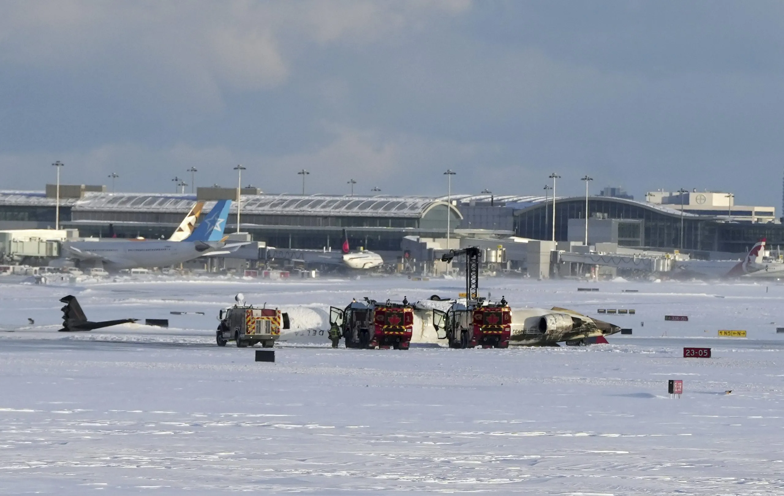Delta Airlines plane crashes at Toronto: ਟੋਰਾਂਟੋ ਡੈਲਟਾ ਏਅਰਲਾਈਨਜ਼ ਦਾ ਜਹਾਜ਼ ਹਾਦਸਾਗ੍ਰਸਤ ਹੋਣ ਕਾਰਨ 18 ਜ਼ਖਮੀ, ਜਾਨੀ ਨੁਕਸਾਨ ਤੋਂ ਬਚਾਅ