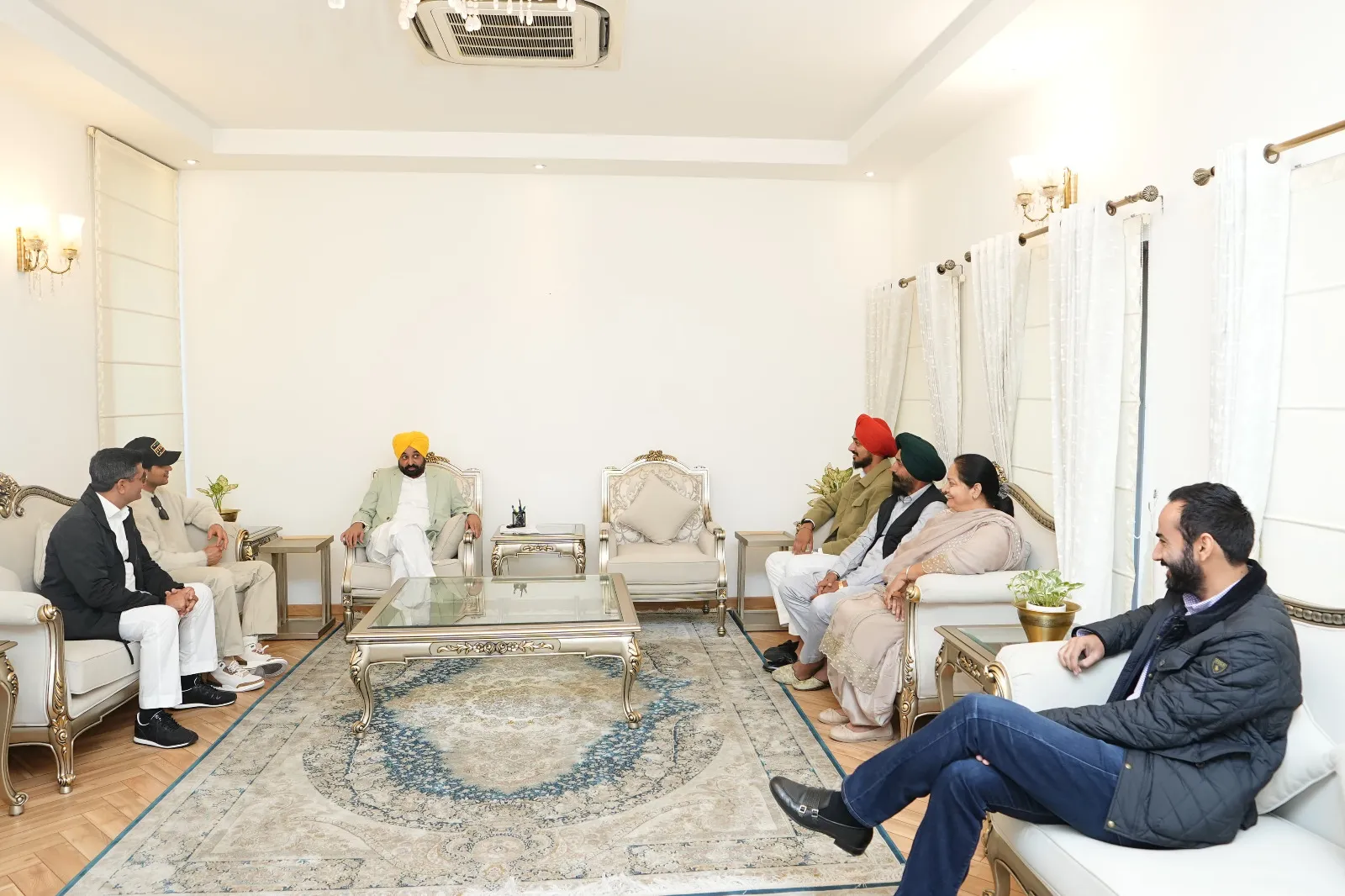 Mann Meets Crobban Gill and Arsdeep Singh met the Chief Minister Bhagwant Mann and Arsdeep Singh
