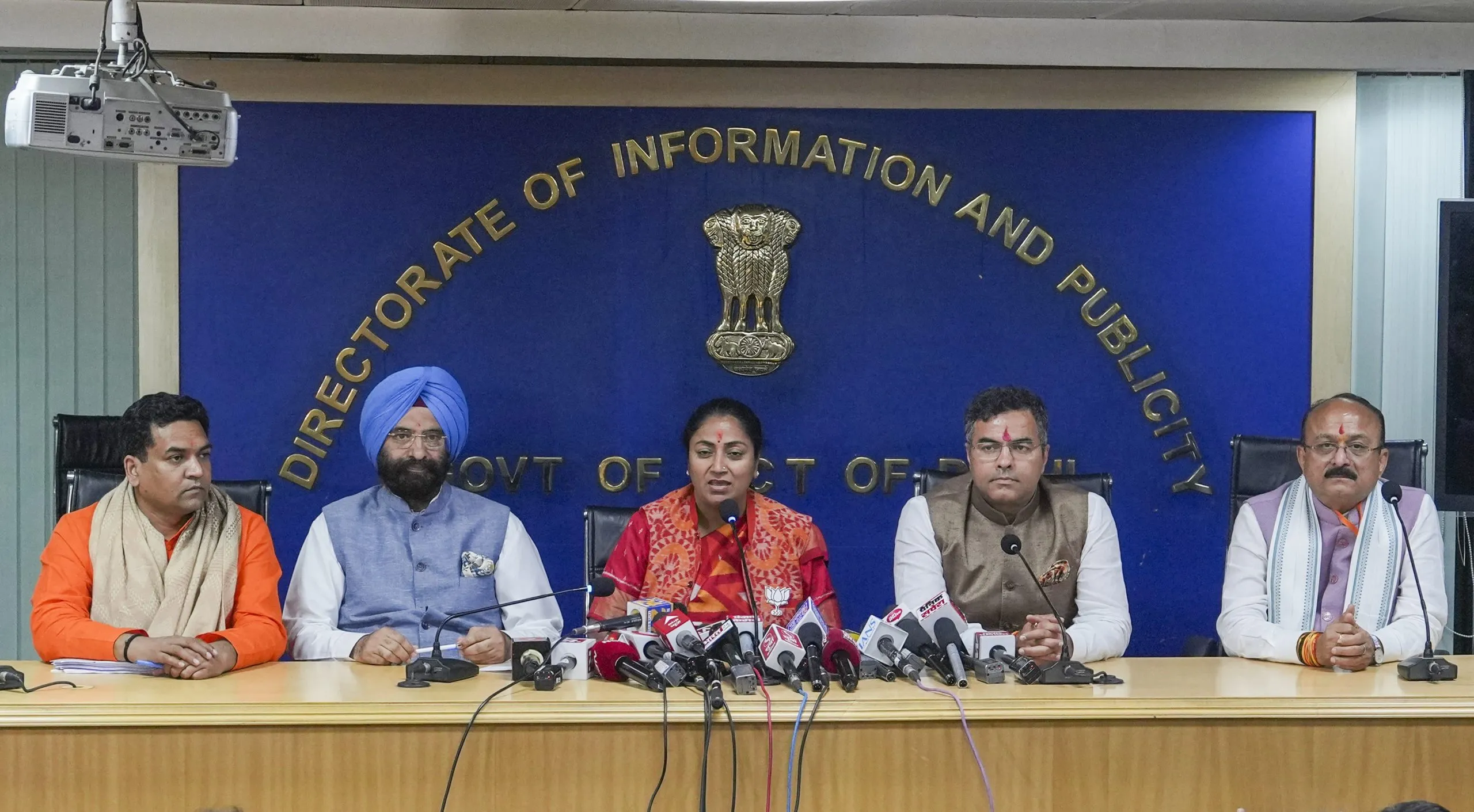 First Delhi Cabinet MEET Line Gupta Cabota Cabota Cabinet Grounds India Scheme