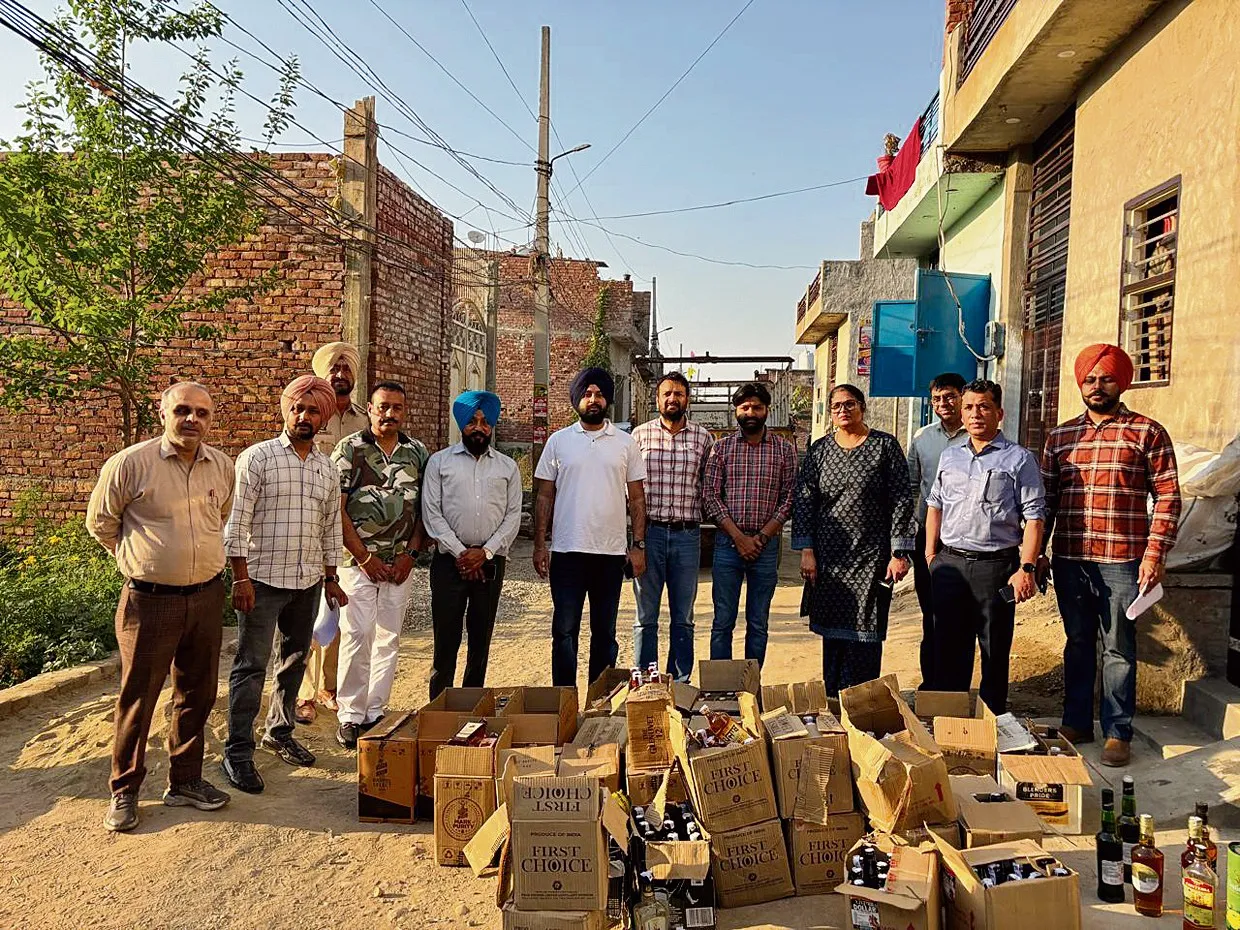 ਲੁਧਿਆਣਾ ’ਚ ਨਕਲੀ ਸ਼ਰਾਬ ਦਾ ਰੈਕੇਟ ਬੇਨਕਾਬ – Punjabi Tribune